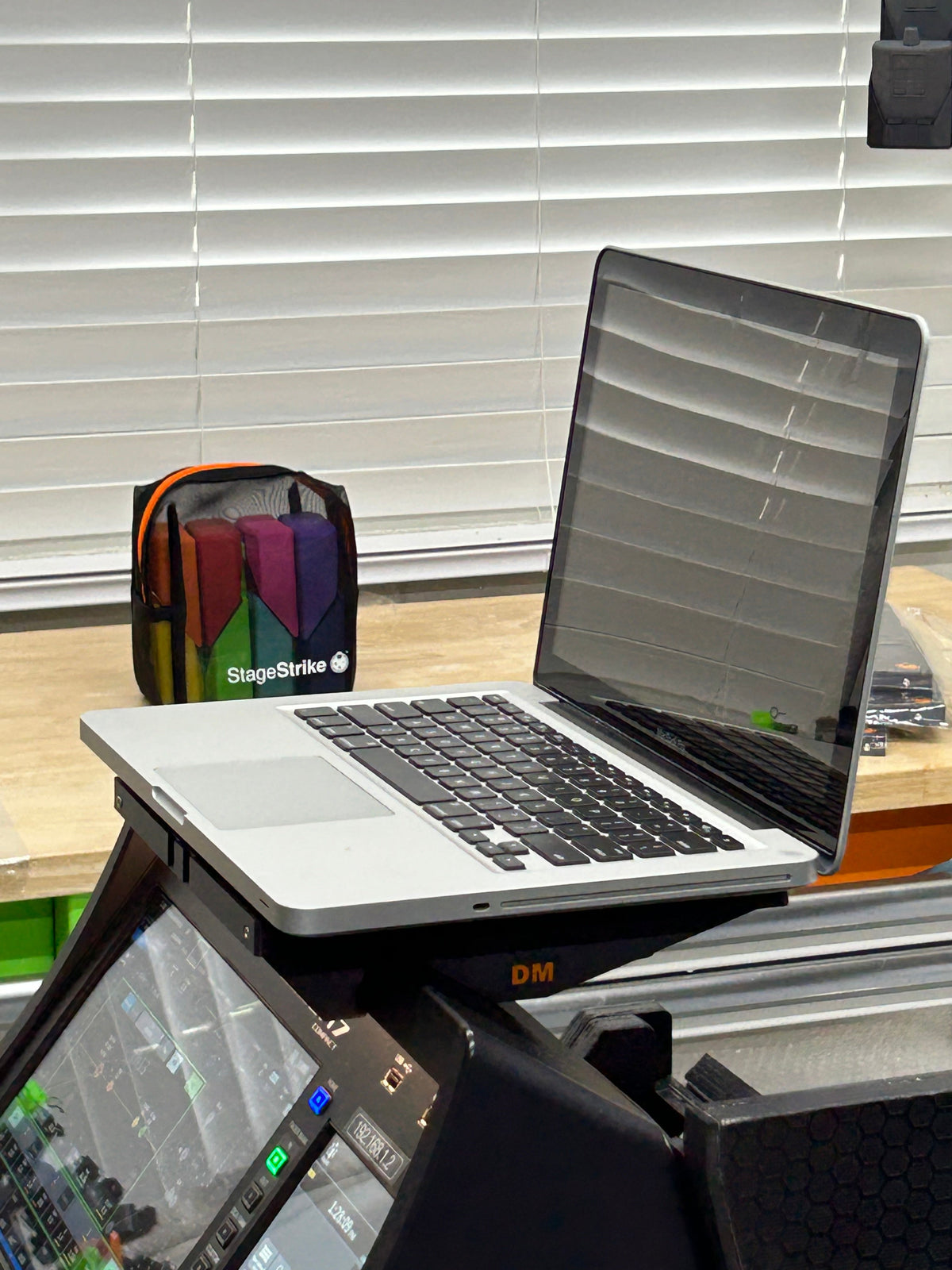 Laptop on a digiTop mounted on a Yamaha DM7 Compact
